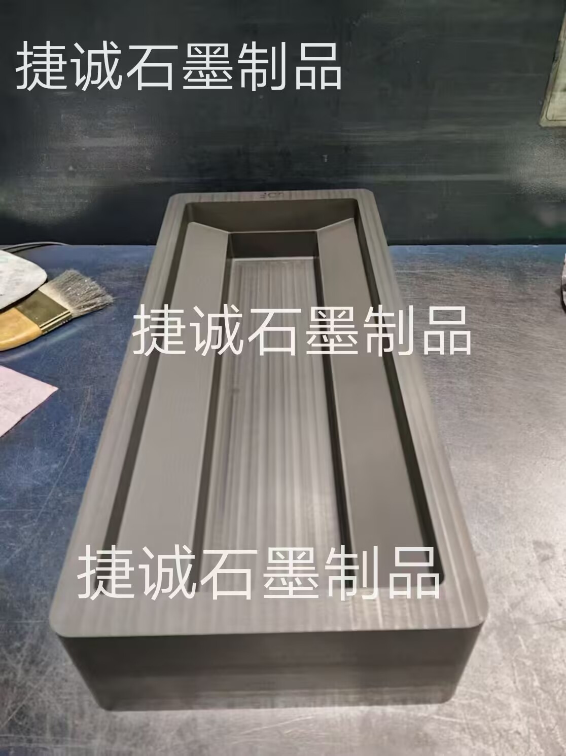 石墨油槽，鑄錠石墨油槽，高純石墨油槽，多槽石墨油槽，耐高溫石墨油槽，金銀鑄錠石墨模具，石墨油槽石墨鑄錠槽，石墨油槽生產(chǎn)廠家